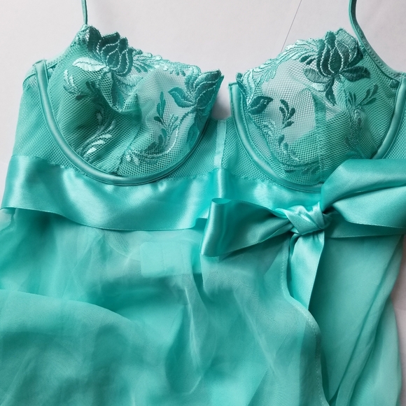 ❗Vintage Victoria's Secret Tiffany Blue Satin Bow Slip 34B❗ - Picture 3 of 7